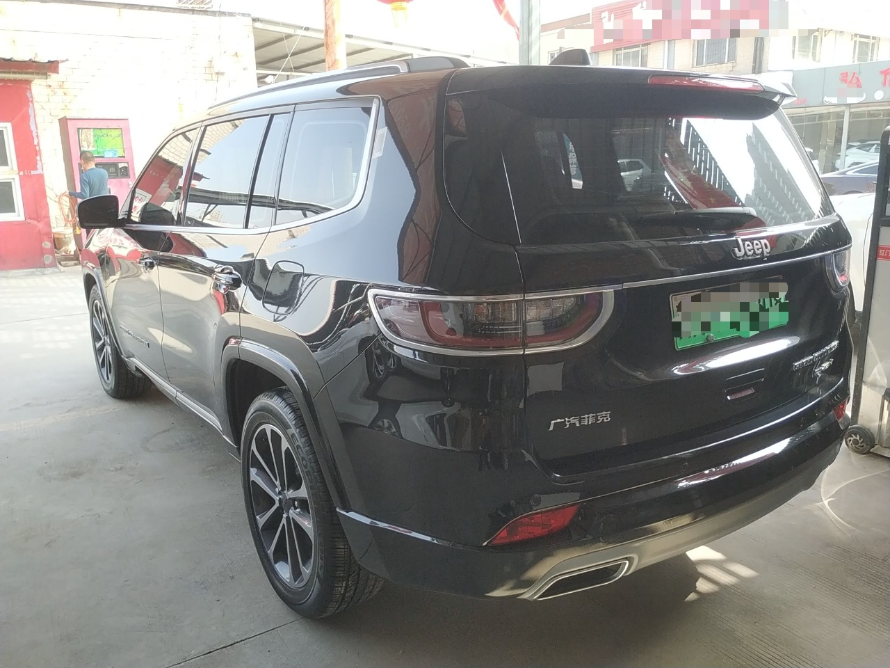 Jeep 大指挥官PHEV 2020款 2.0T 插电混动精英版