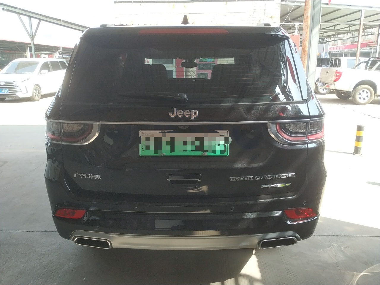 Jeep 大指挥官PHEV 2020款 2.0T 插电混动精英版