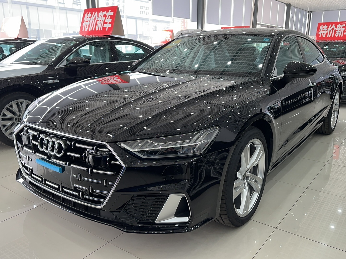 奥迪A7L 2022款 45 TFSI S-line 筑梦未来版