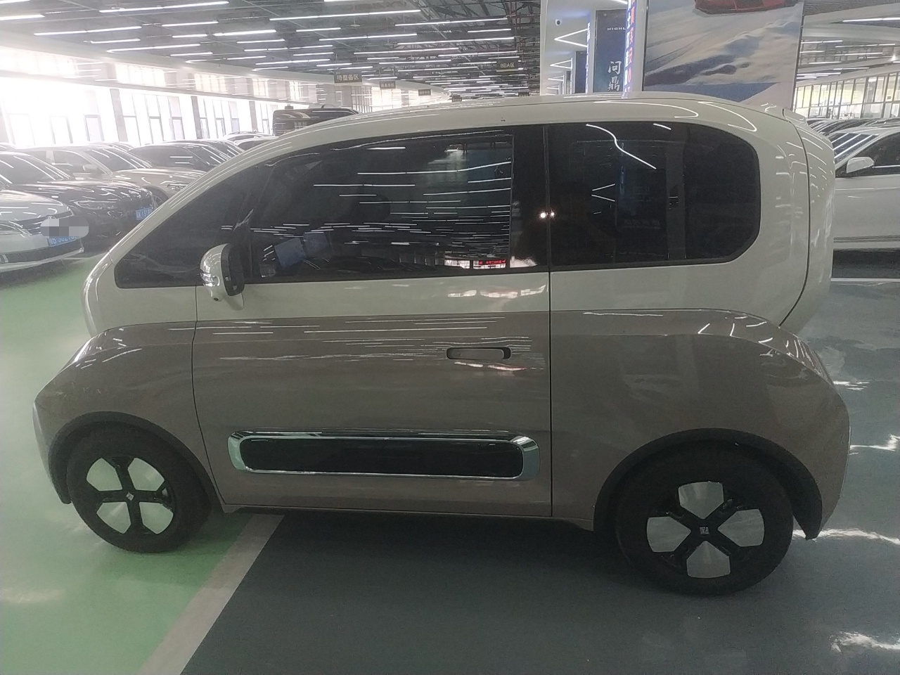 宝骏KiWi EV 2023款 智奢版 三元理