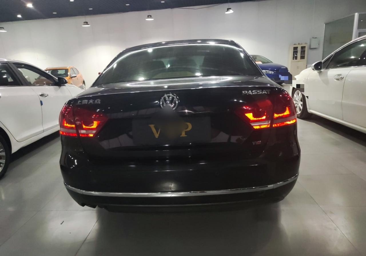 大众 帕萨特 2015款 1.8TSI DSG尊荣版