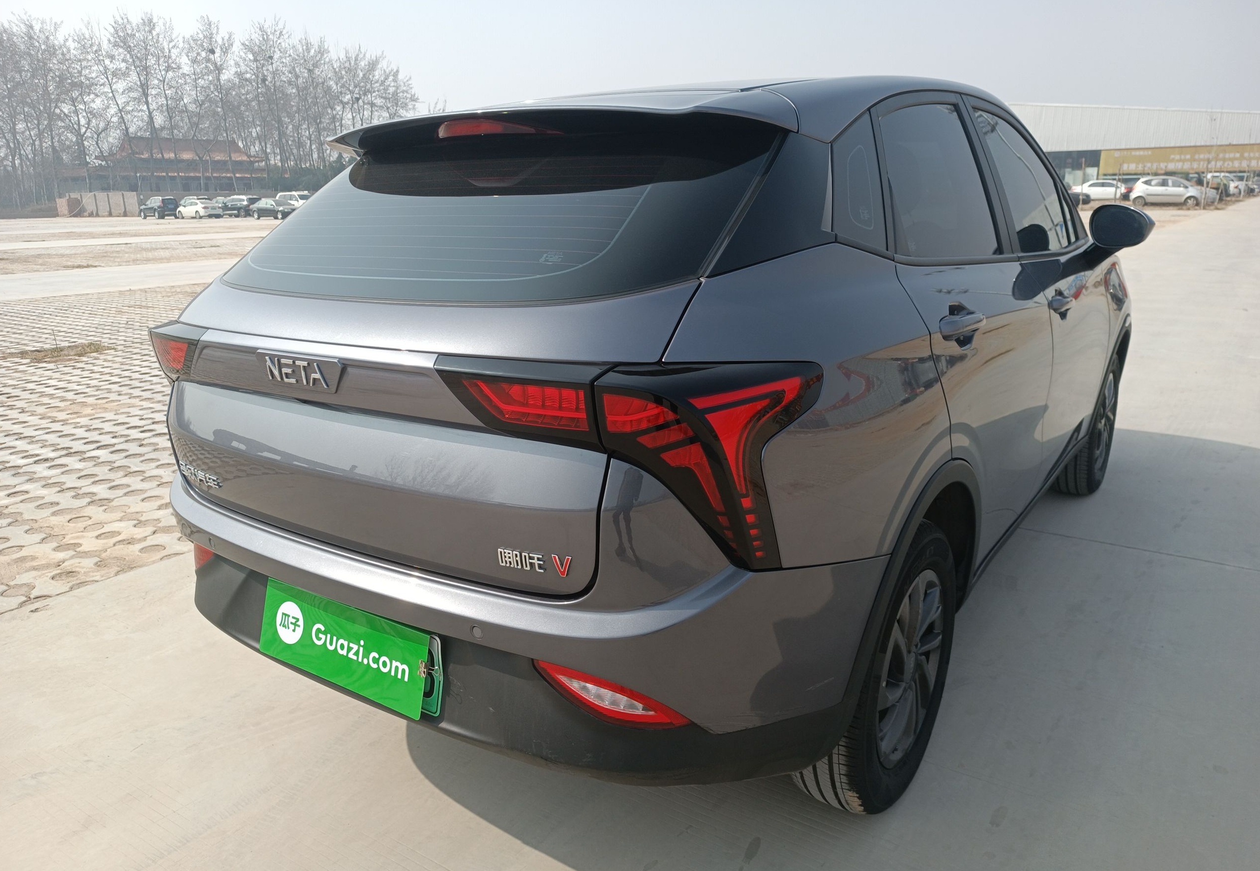 哪吒汽车 哪吒V 2021款 标准续航娱乐版升级型