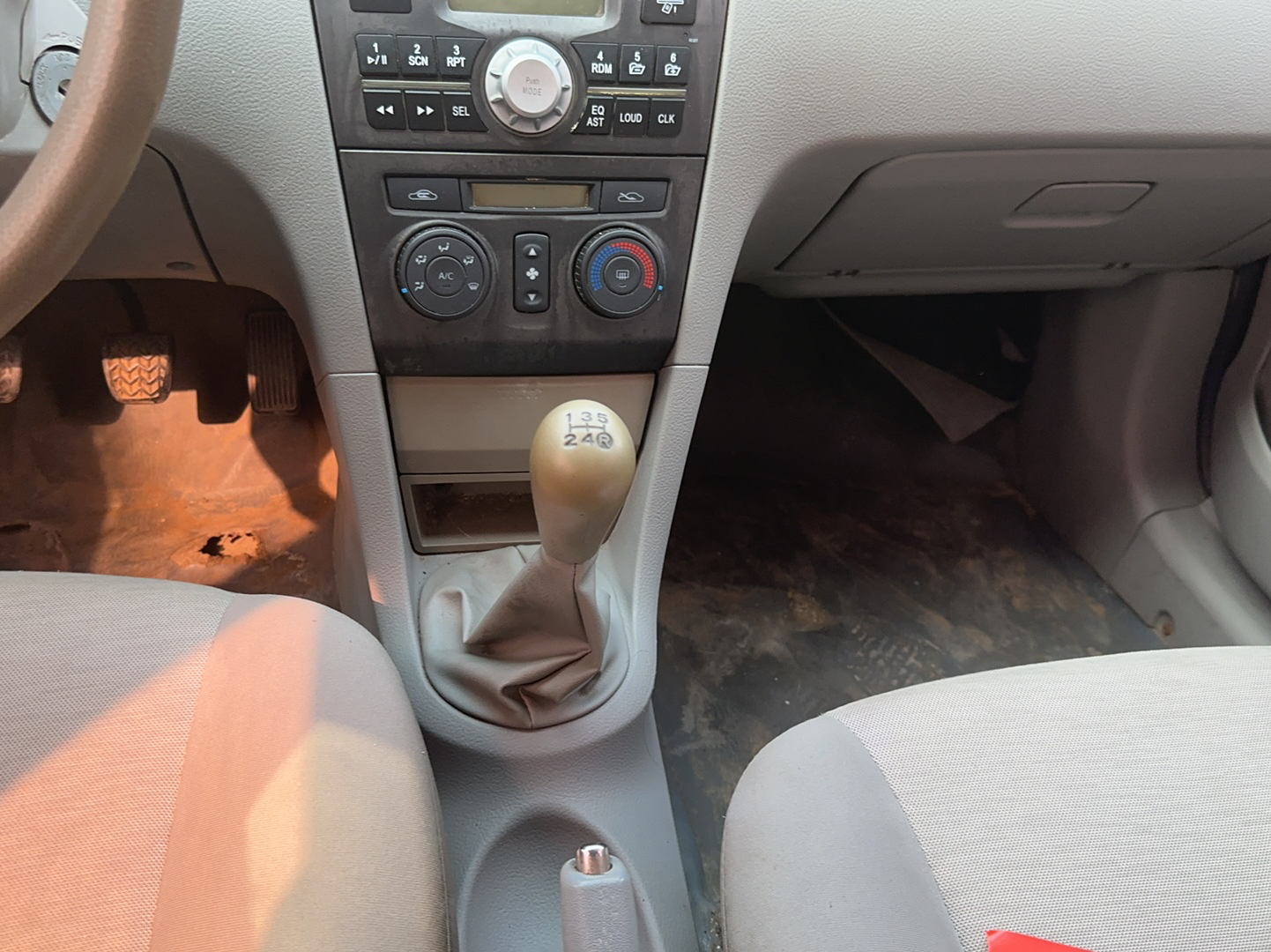 一汽 夏利N5 2011款 1.3L 手动豪华型