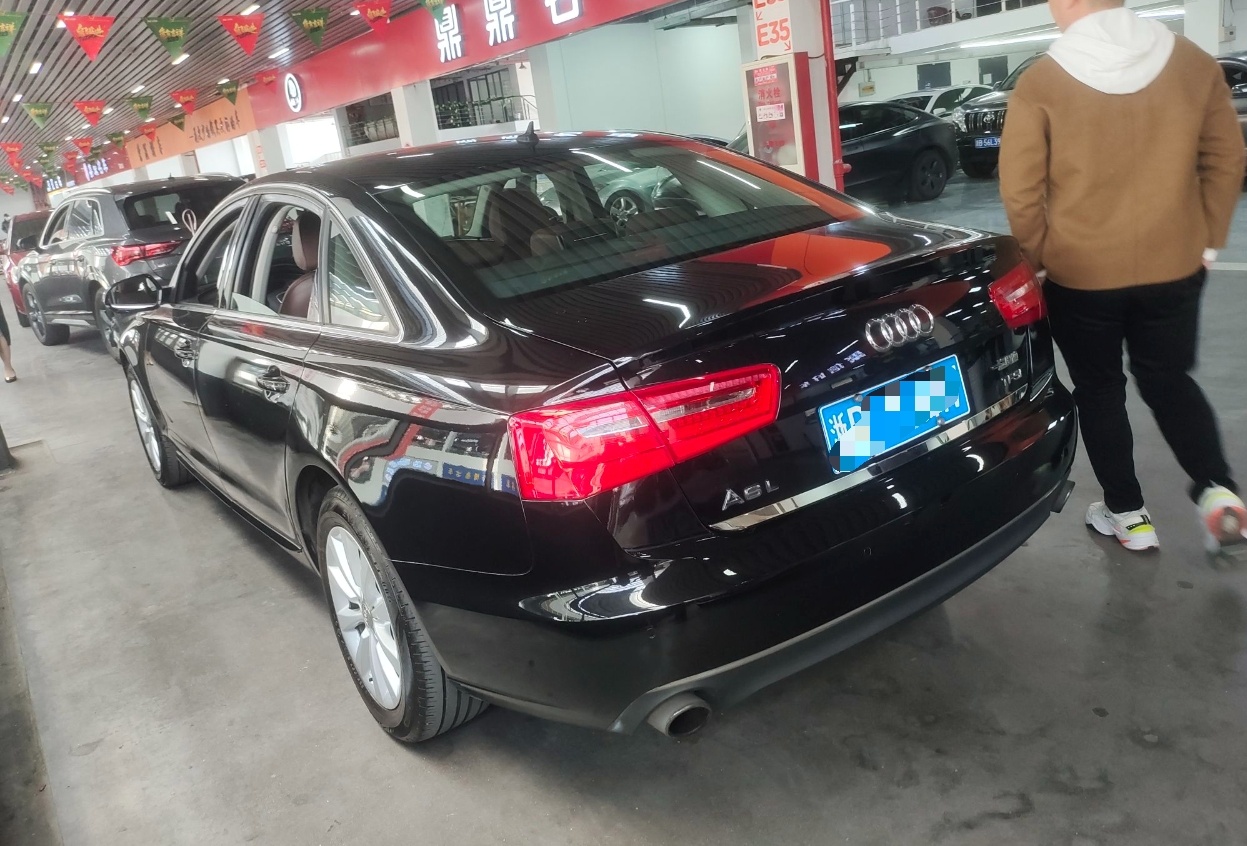 奥迪A6L 2015款 TFSI 百万纪念智领型