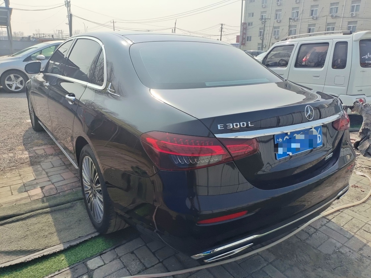 奔驰E级 2021款 E 300 L 尊贵型