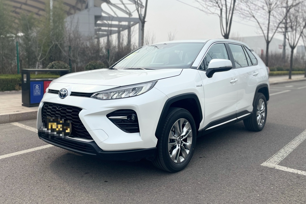 丰田 威兰达 2022款 双擎 2.5L E-CVT四驱豪华PLUS版