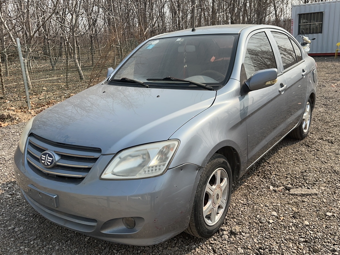 一汽 夏利N5 2011款 1.3L 手动豪华型