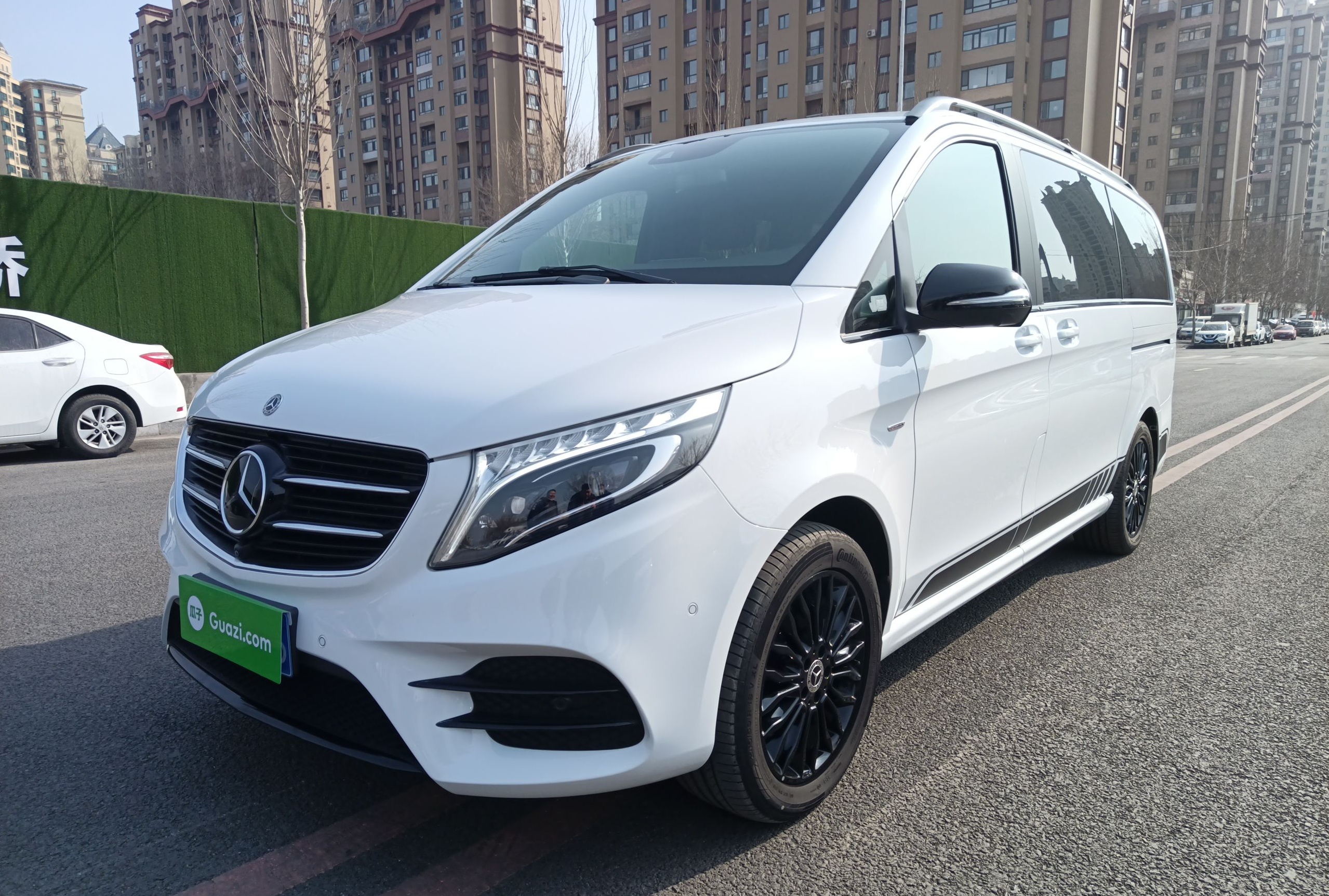 奔驰V级 2018款 V 260 AMG 运动版 国VI