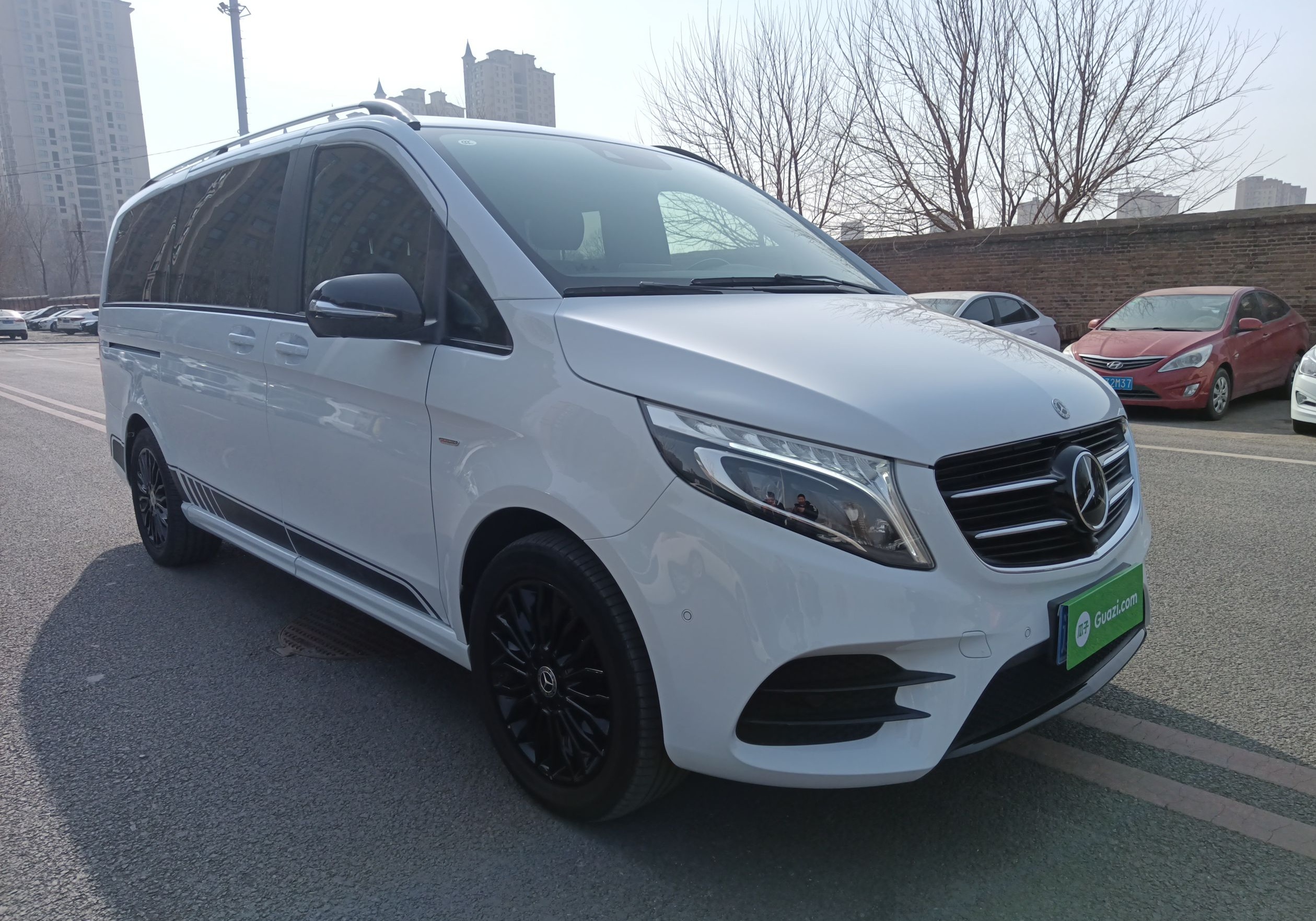 奔驰V级 2018款 V 260 AMG 运动版 国VI