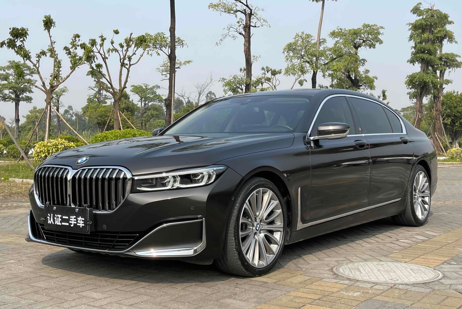 宝马7系 2019款 740Li 领先型 豪华套装(进口)