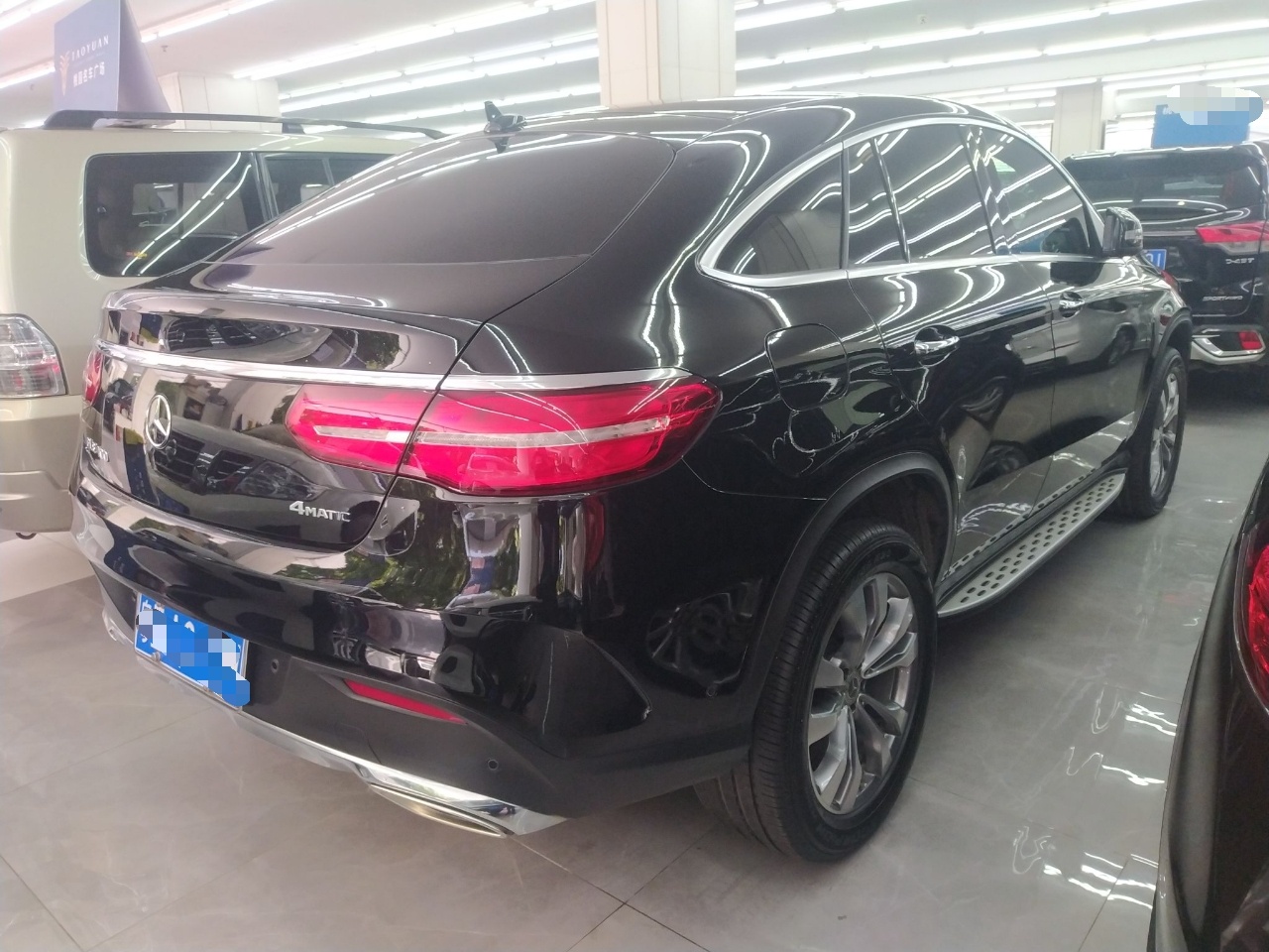 奔驰GLE级 2018款 GLE 400 4MATIC 轿跑SUV(进口)