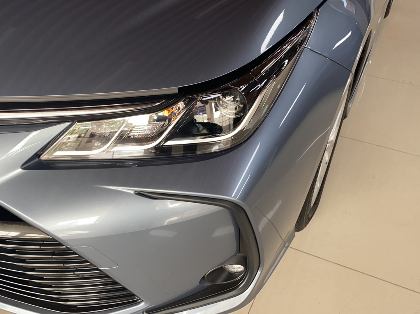 丰田 卡罗拉 2021款 双擎 1.8L E-CVT精英版