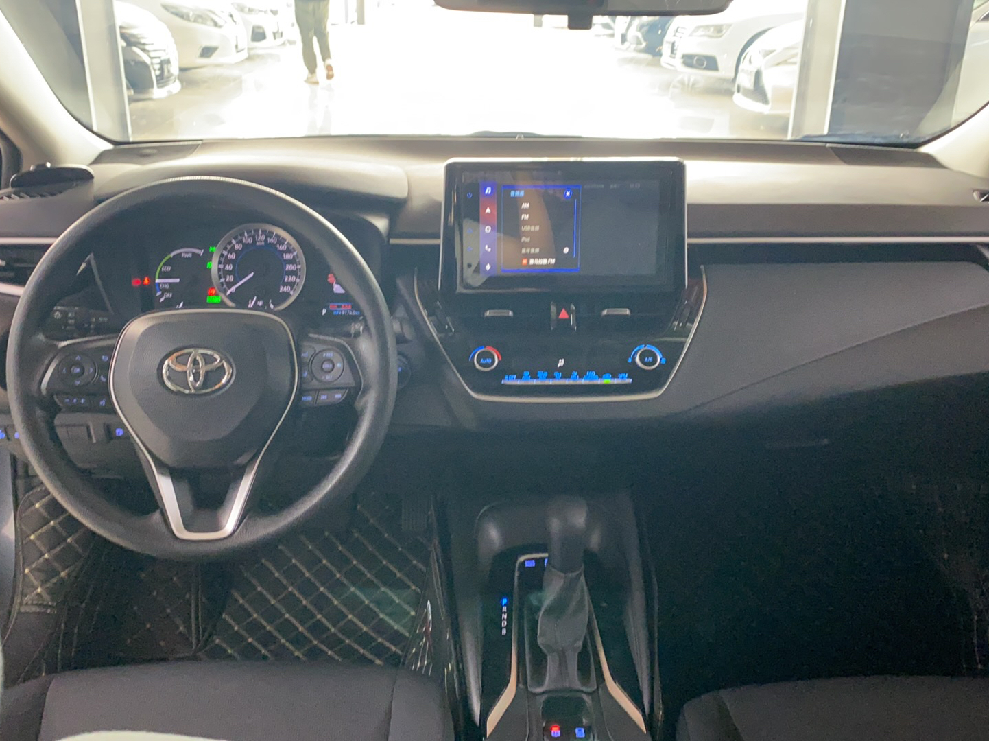 丰田 卡罗拉 2021款 双擎 1.8L E-CVT精英版