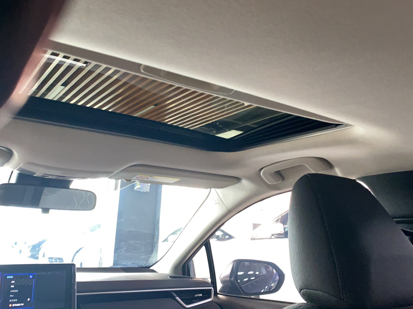 丰田 卡罗拉 2021款 双擎 1.8L E-CVT精英版