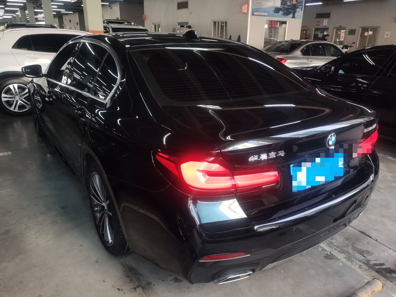 宝马5系 2021款 530Li xDrive M运动套装