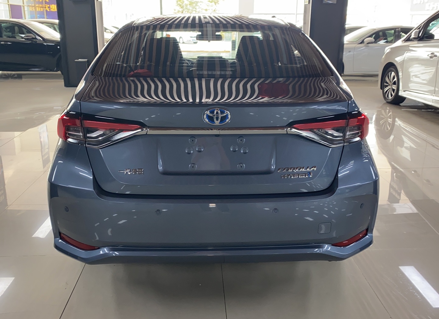 丰田 卡罗拉 2021款 双擎 1.8L E-CVT精英版