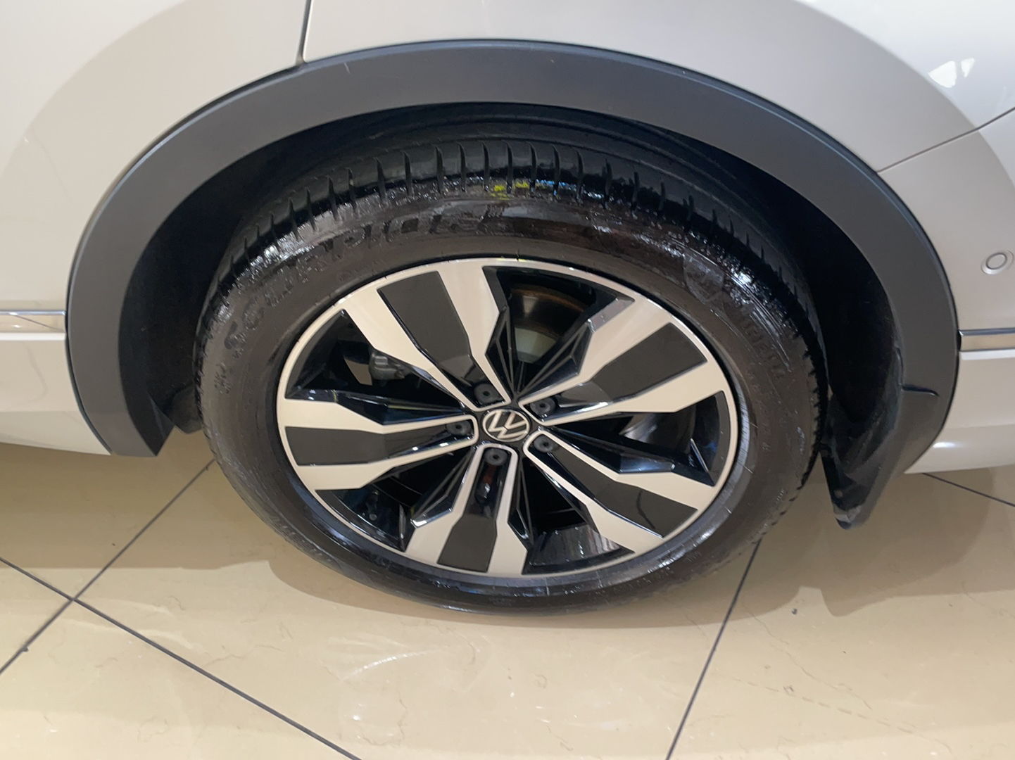 大众 途观L 2022款 330TSI 自动两驱R-Line越享版