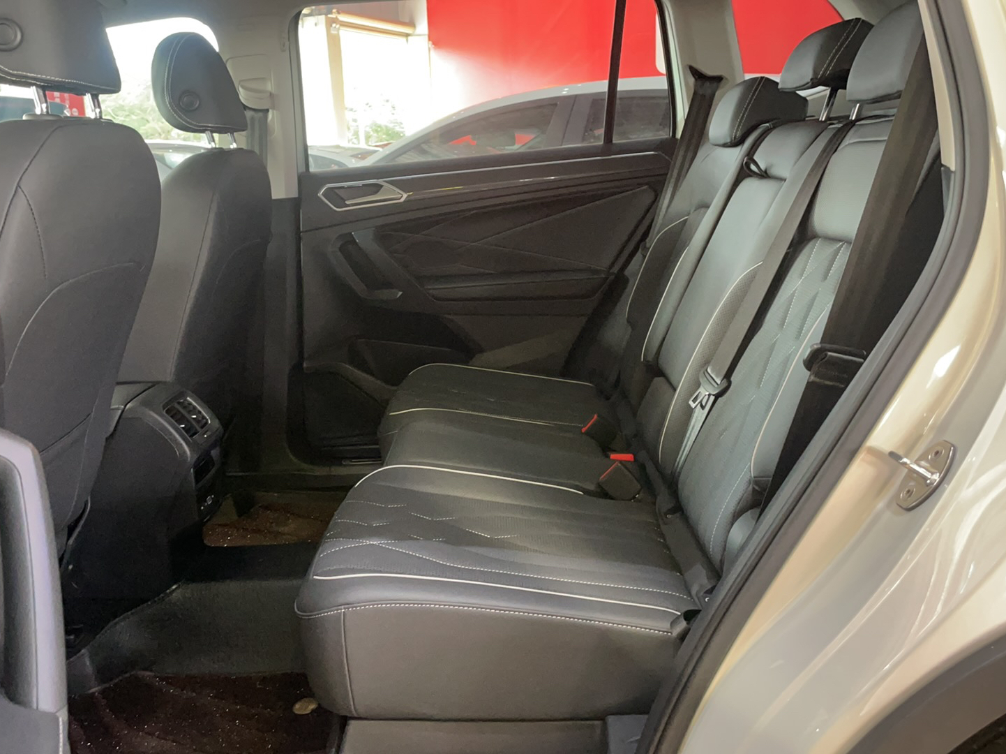 大众 途观L 2022款 330TSI 自动两驱R-Line越享版