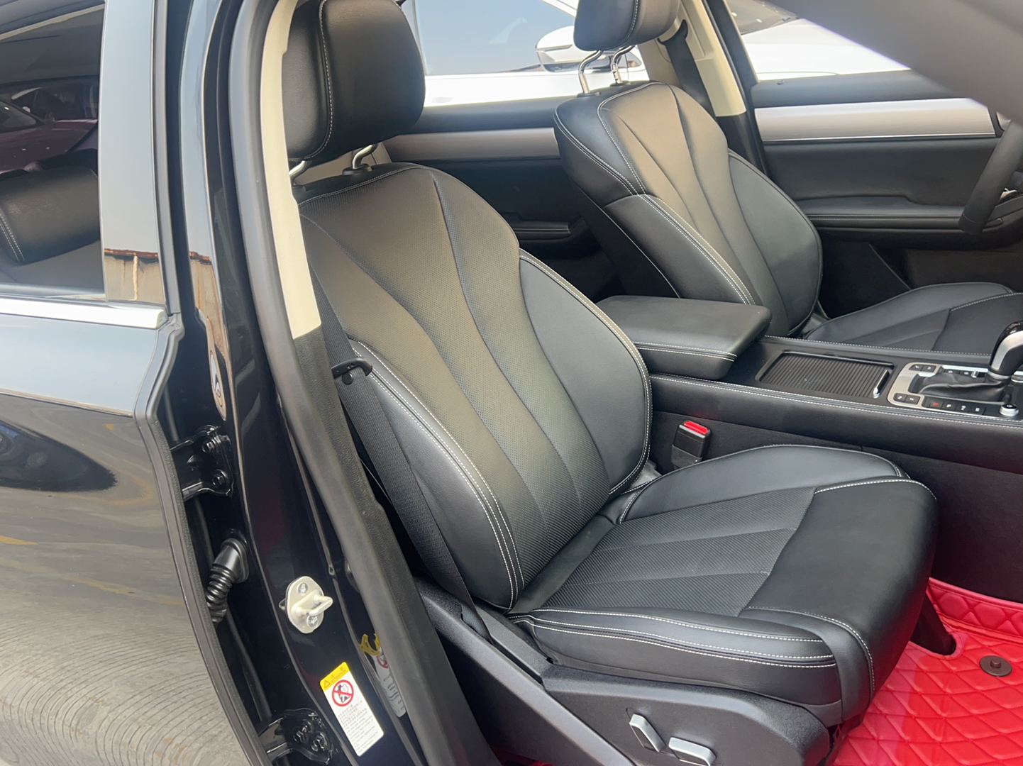 比亚迪 唐 2019款 2.0T 自动智联尊荣型 7座 国VI