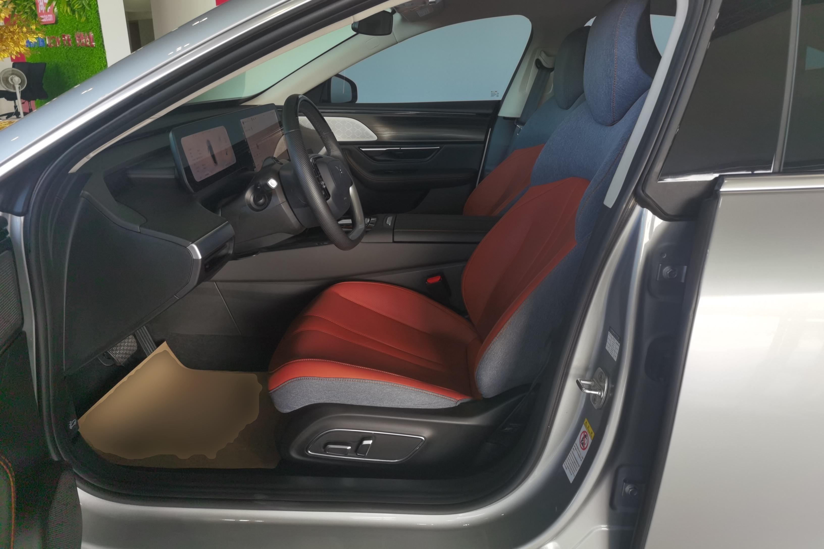 小鹏汽车P7 2022款 586G