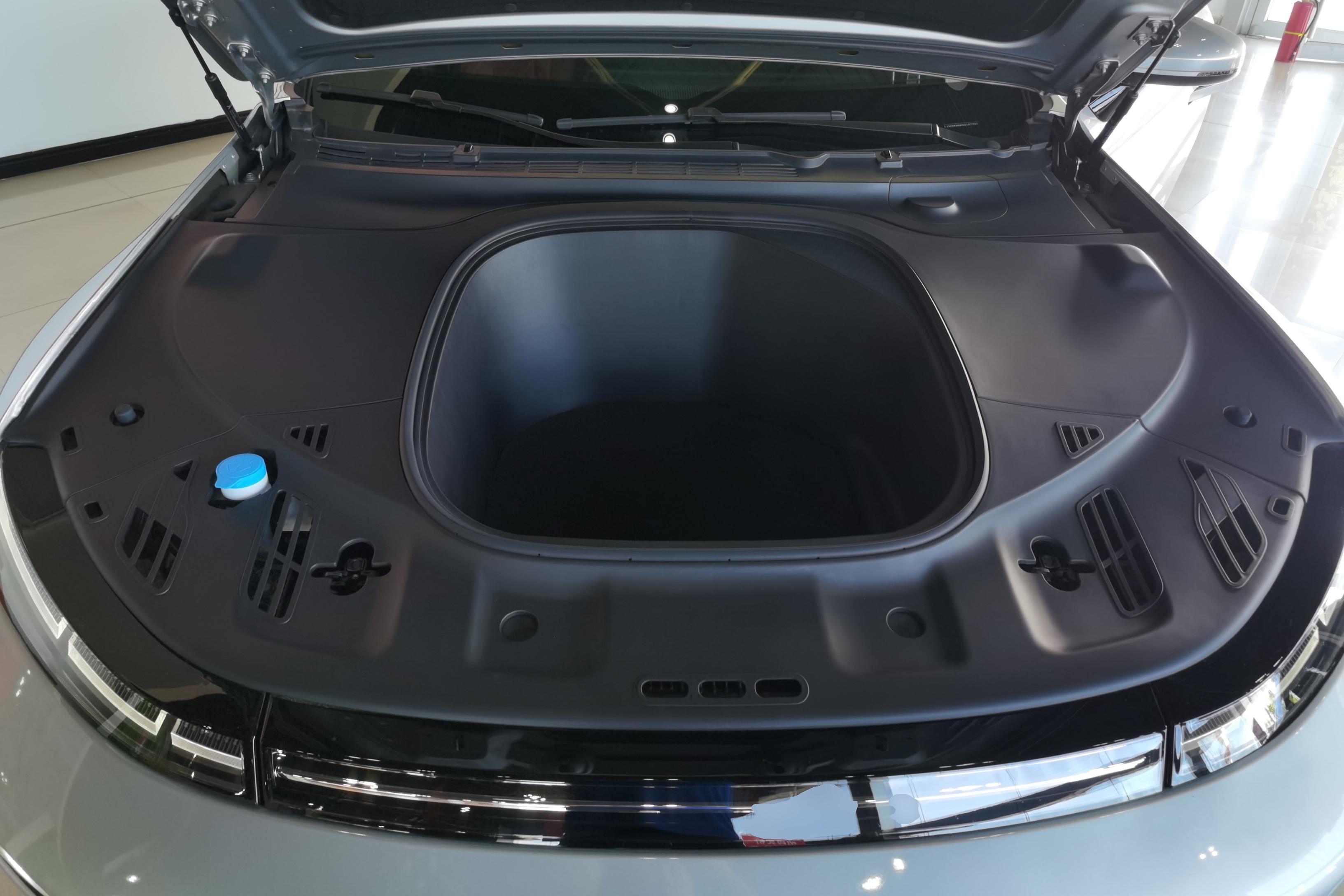 小鹏汽车P7 2022款 586G