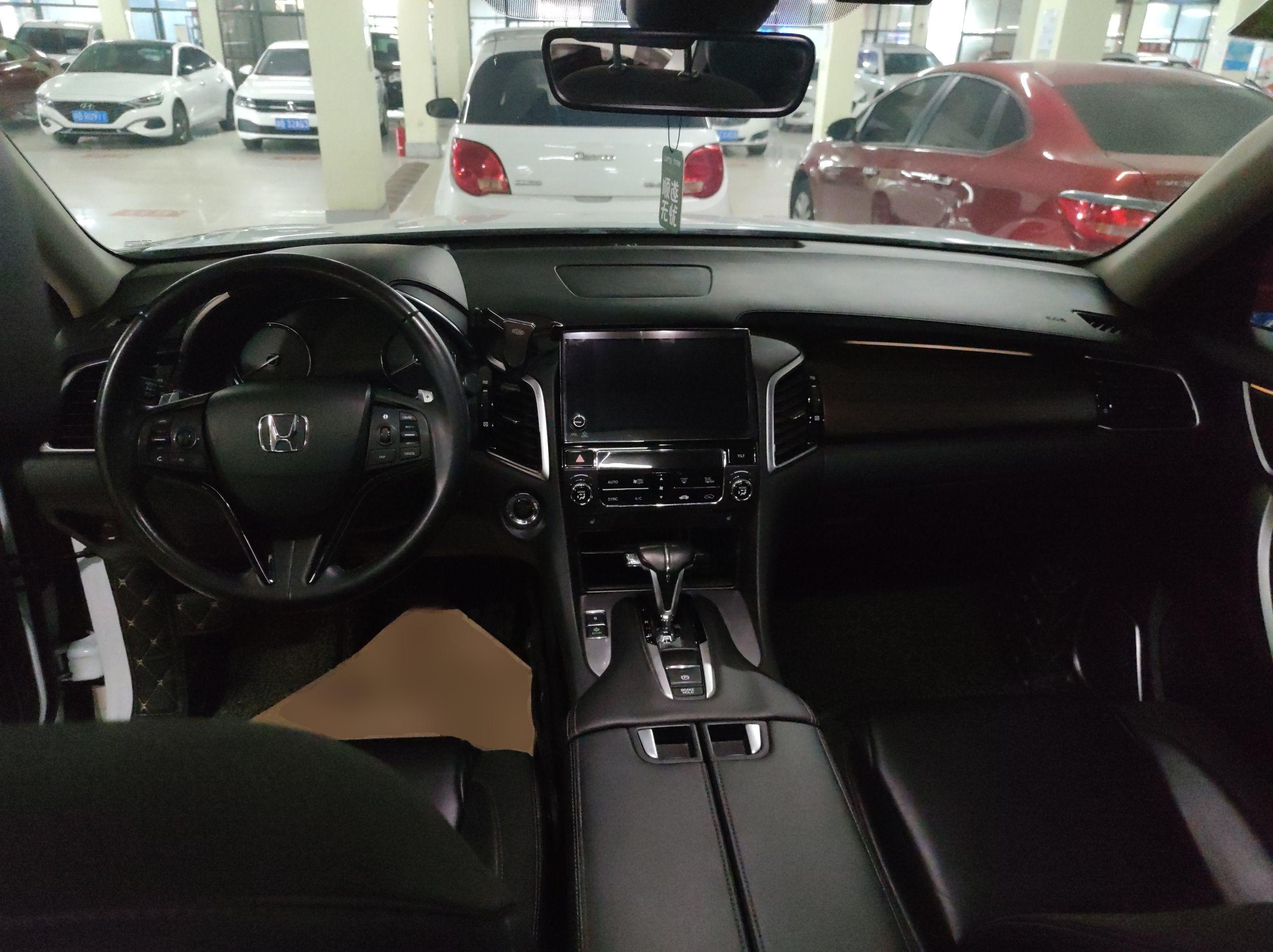 本田 冠道 2017款 240TURBO 两驱尊享版