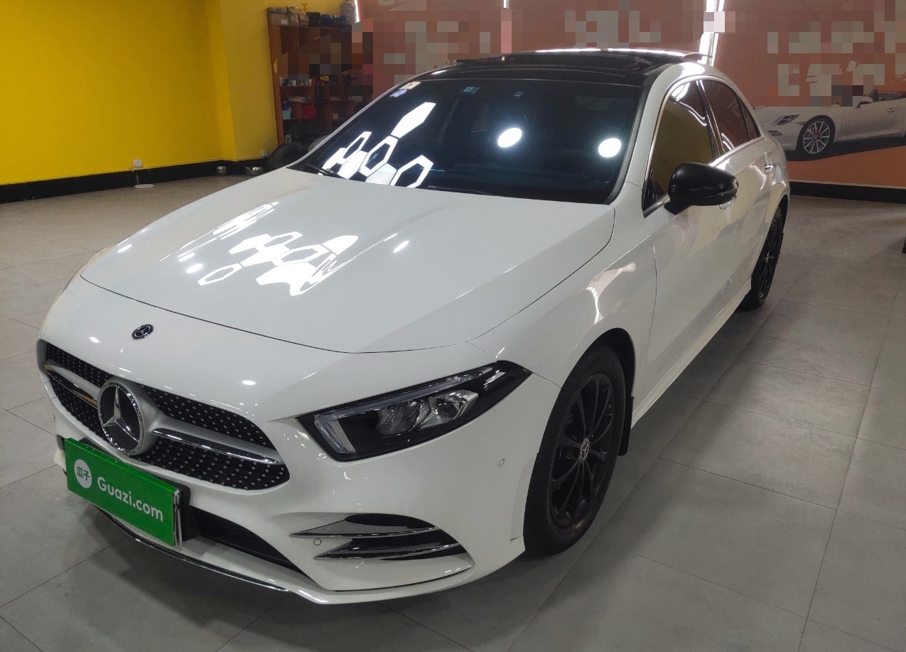 奔驰A级 2019款 改款 A 200 L 运动轿车