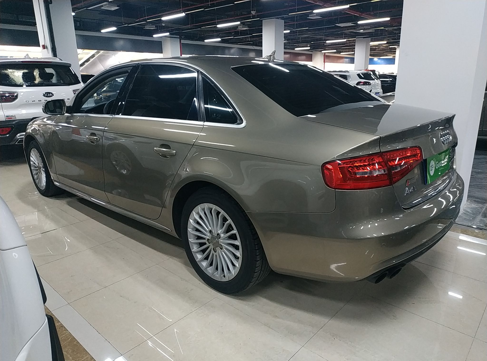 奥迪A4L 2013款 35 TFSI 自动技术型