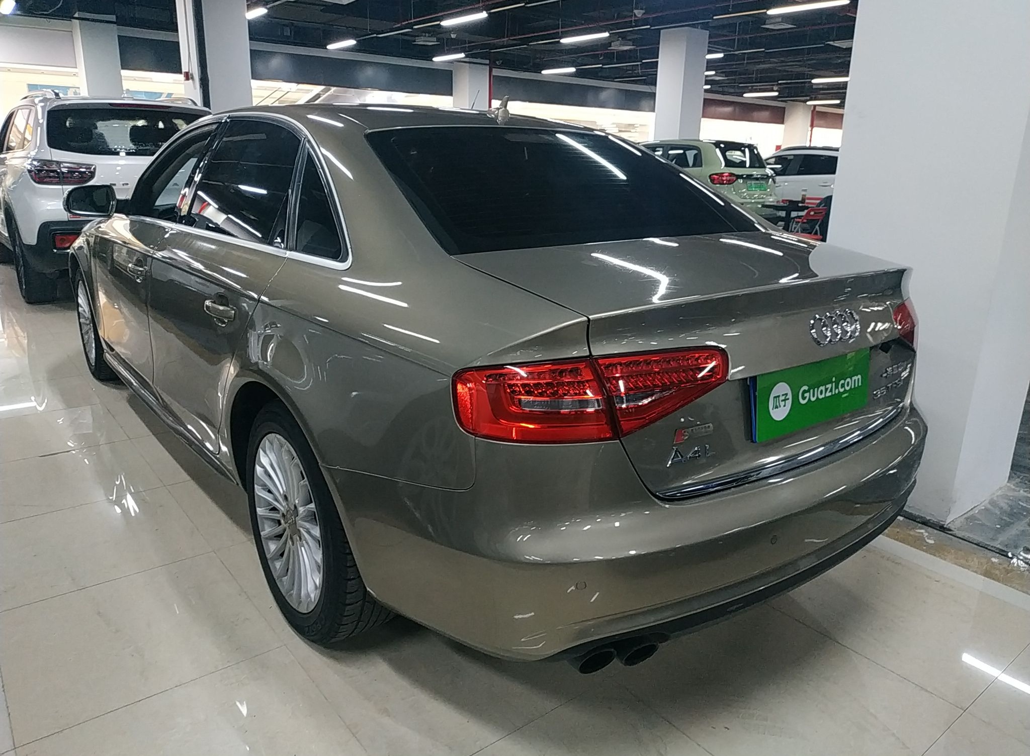 奥迪A4L 2013款 35 TFSI 自动技术型