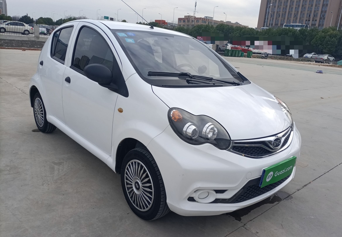 比亚迪F0 2015款 1.0L AMT 铉酷型