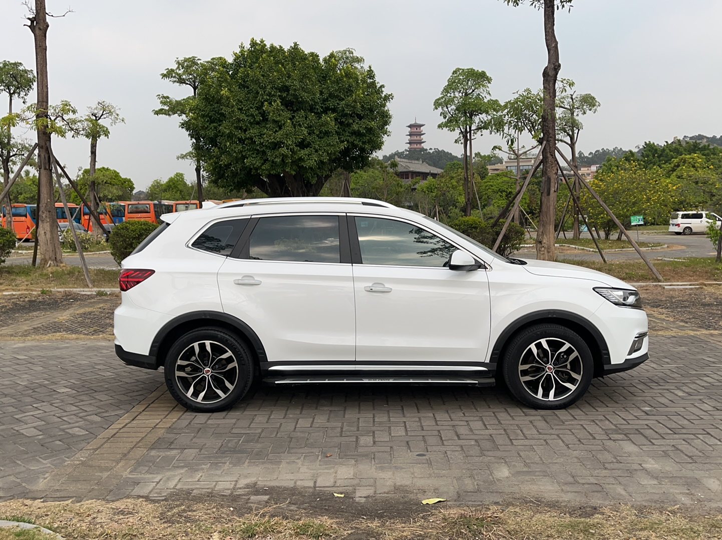 荣威RX5 2016款 30T 两驱自动互联网智享版