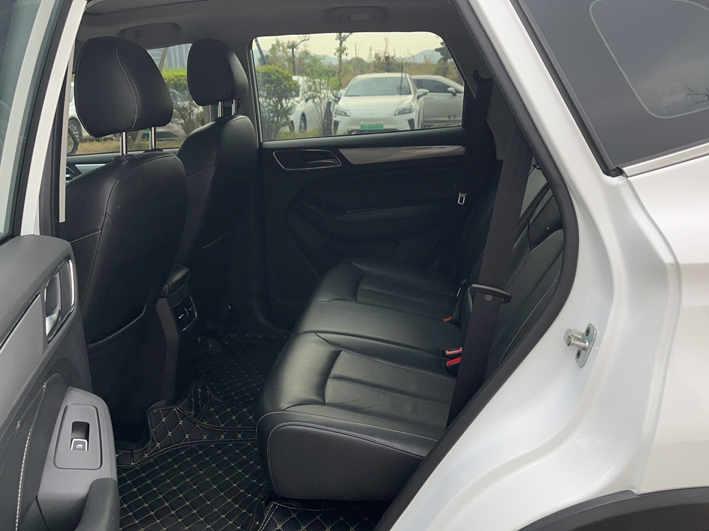 荣威RX5 2016款 30T 两驱自动互联网智享版