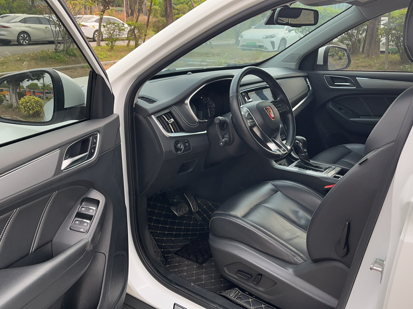 荣威RX5 2016款 30T 两驱自动互联网智享版