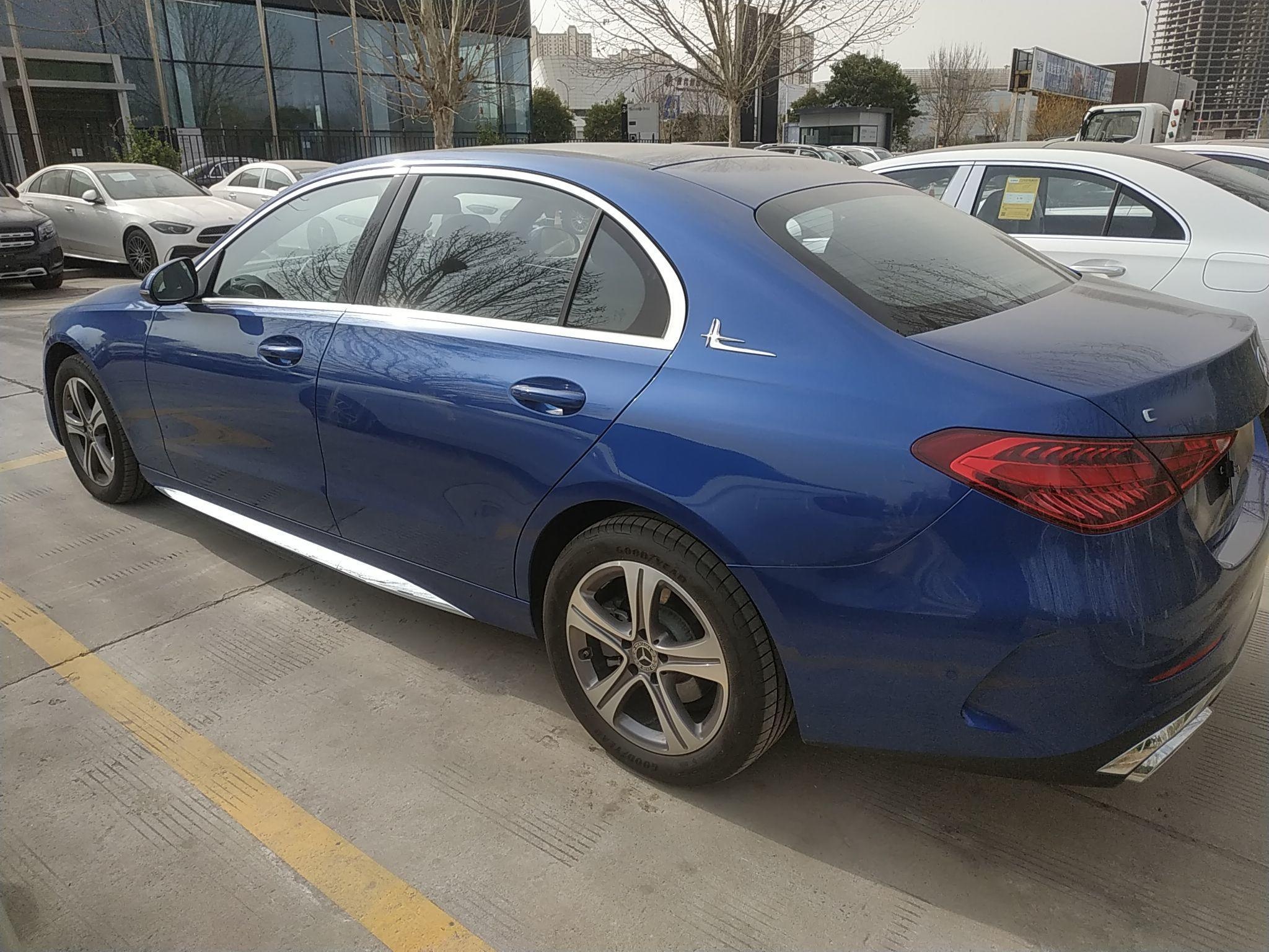 奔驰C级 2022款 C 200 L 运动版