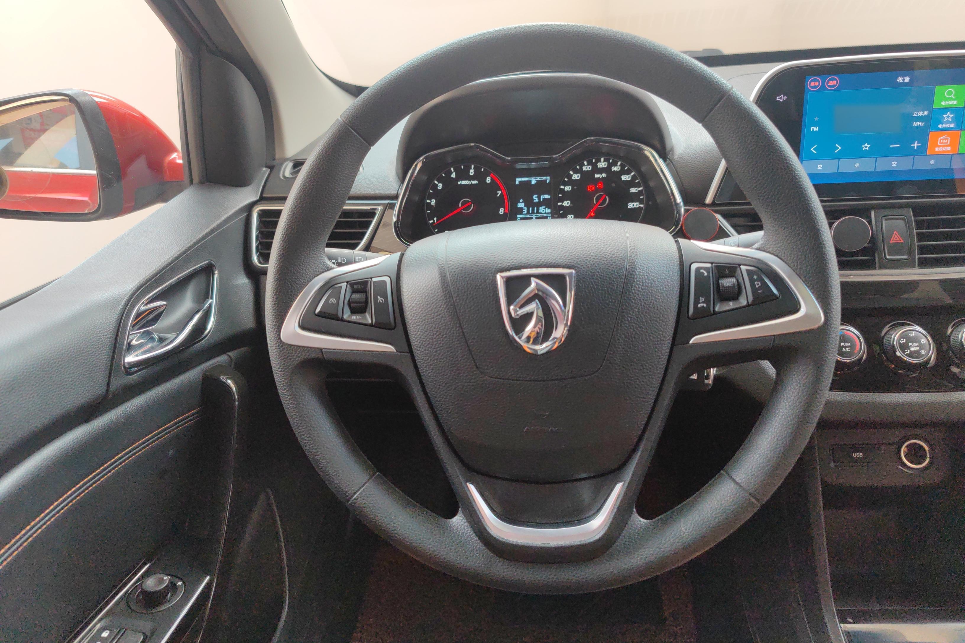 宝骏310 2016款 1.2L 手动豪华型