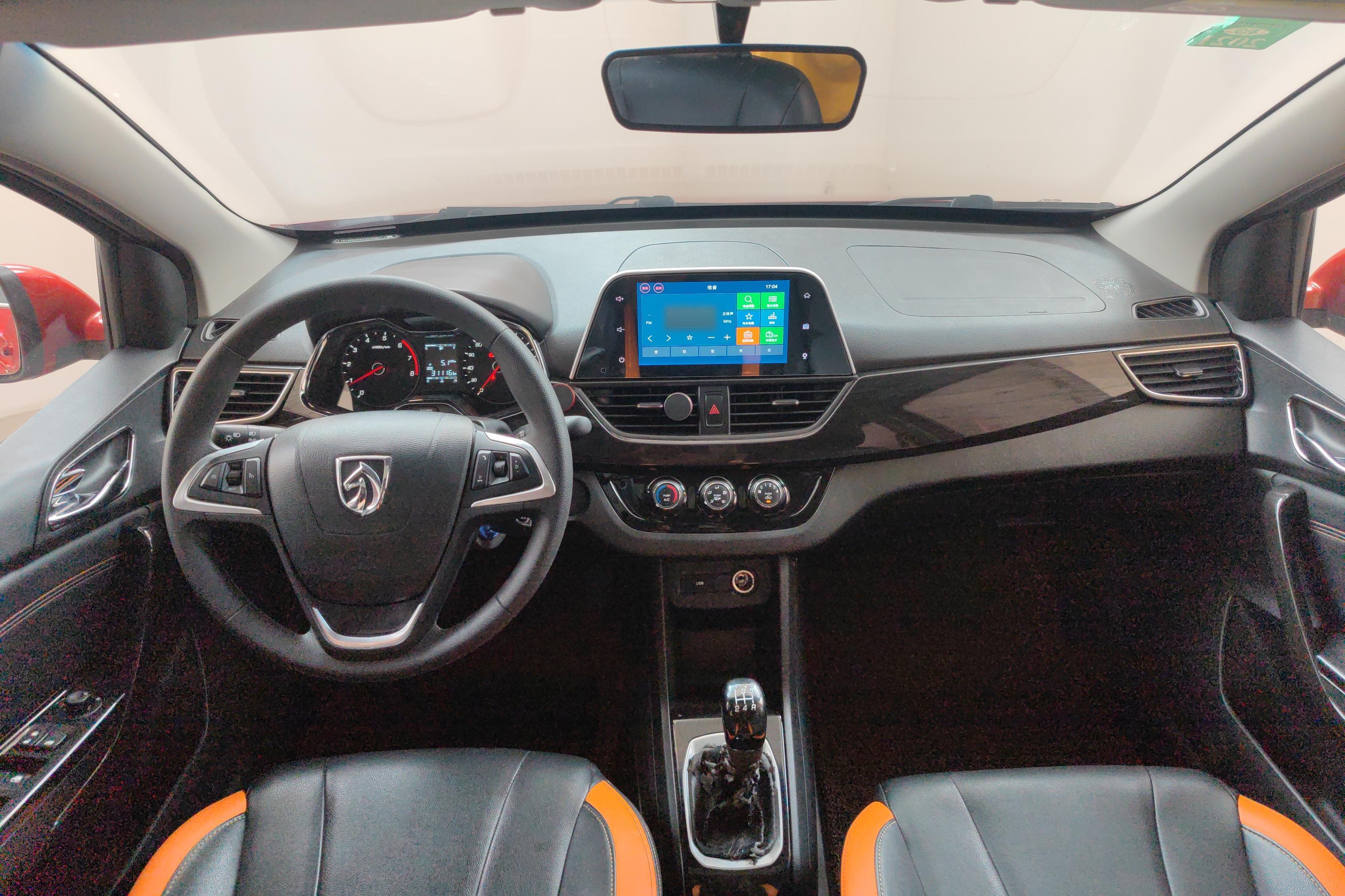 宝骏310 2016款 1.2L 手动豪华型