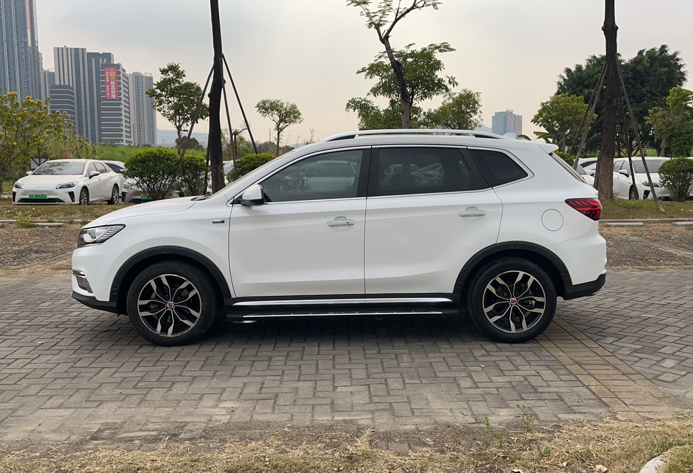 荣威RX5 2016款 30T 两驱自动互联网智享版