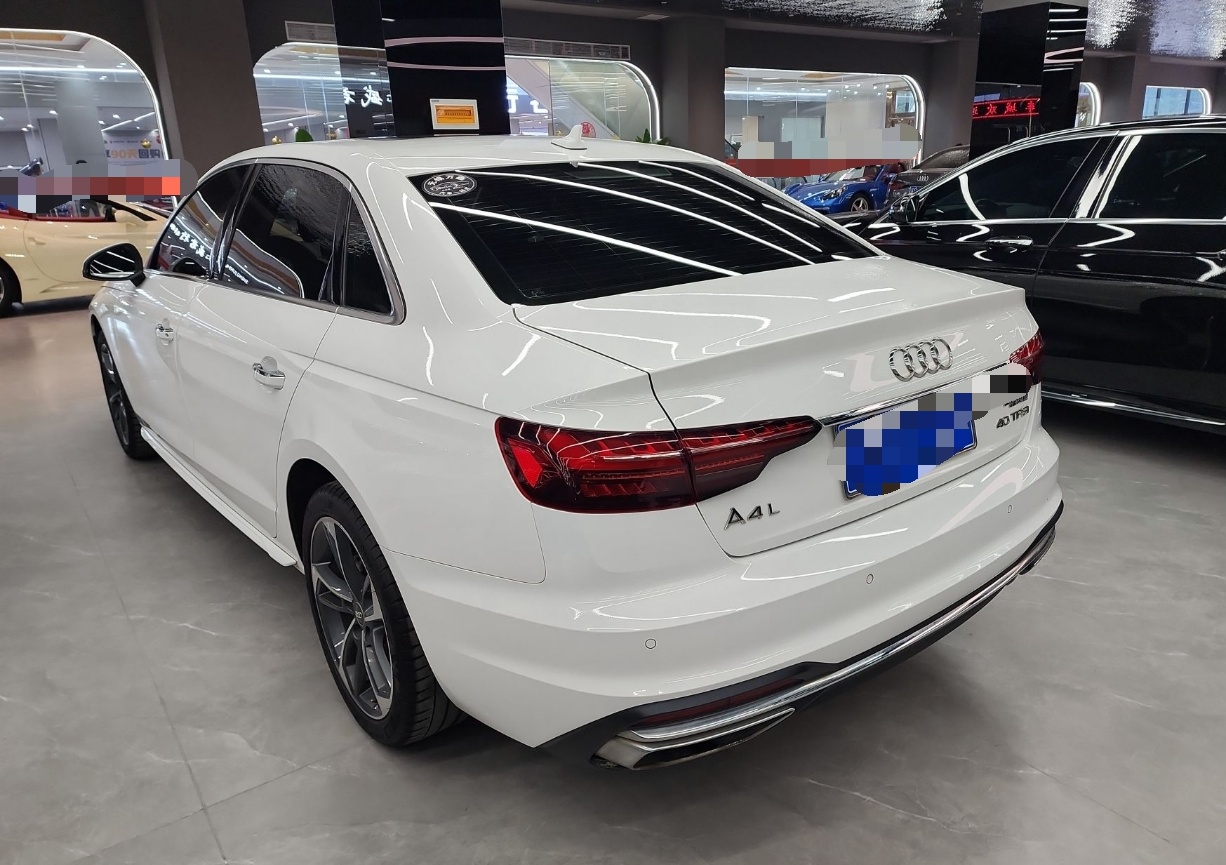 奥迪A4L 2020款 40 TFSI 时尚致雅型