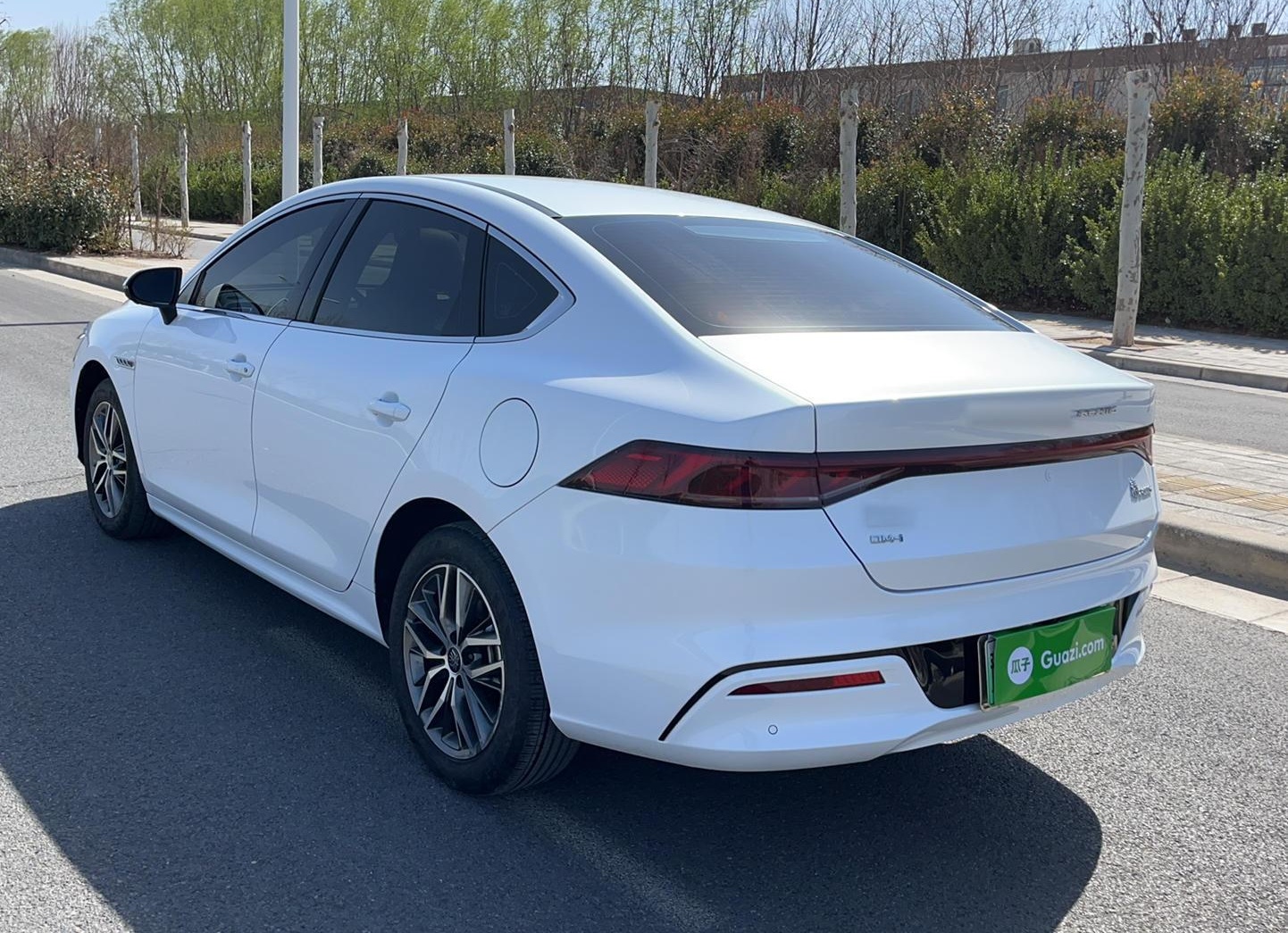 比亚迪 秦PLUS 2021款 DM-i 120KM 旗舰型