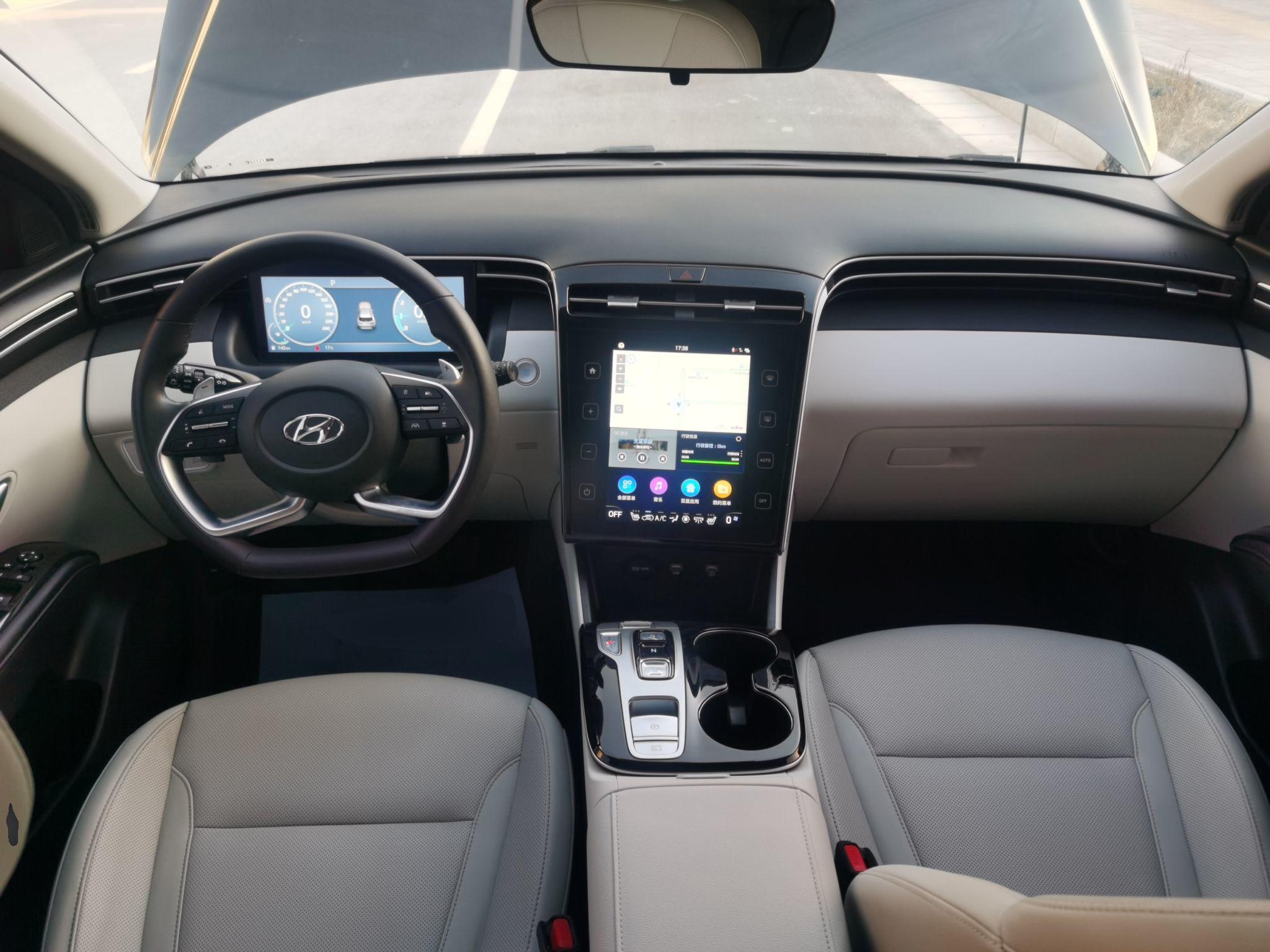 现代 2021款 途胜L 1.5T LUX尊贵版