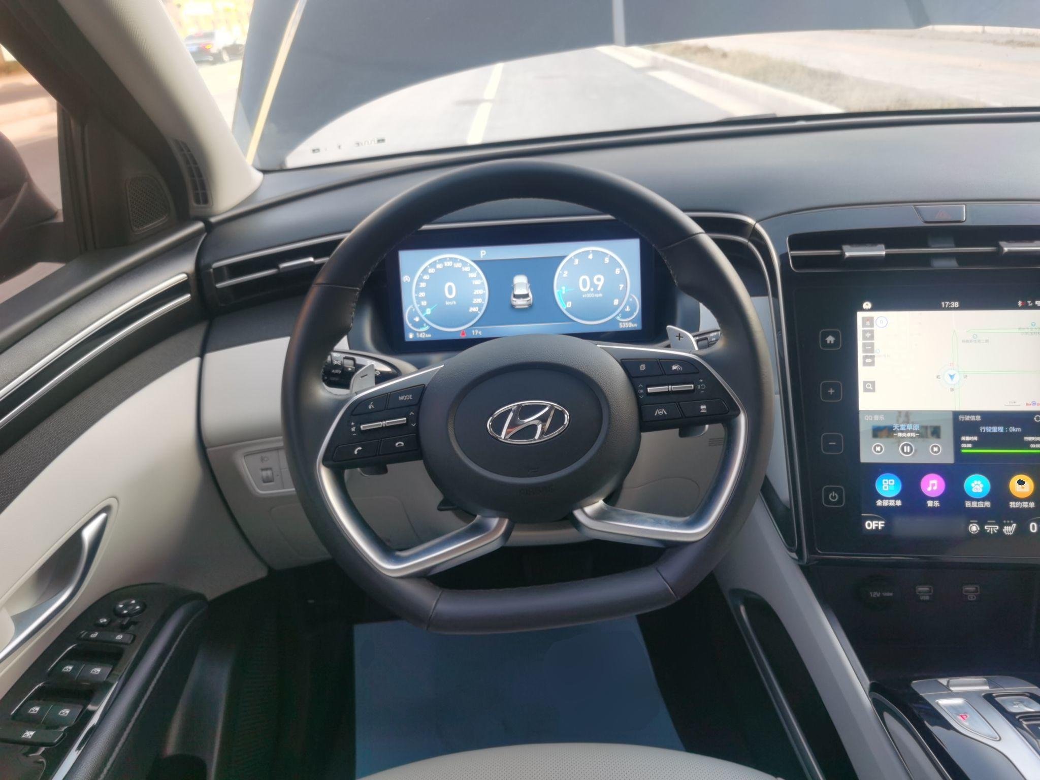 现代 2021款 途胜L 1.5T LUX尊贵版