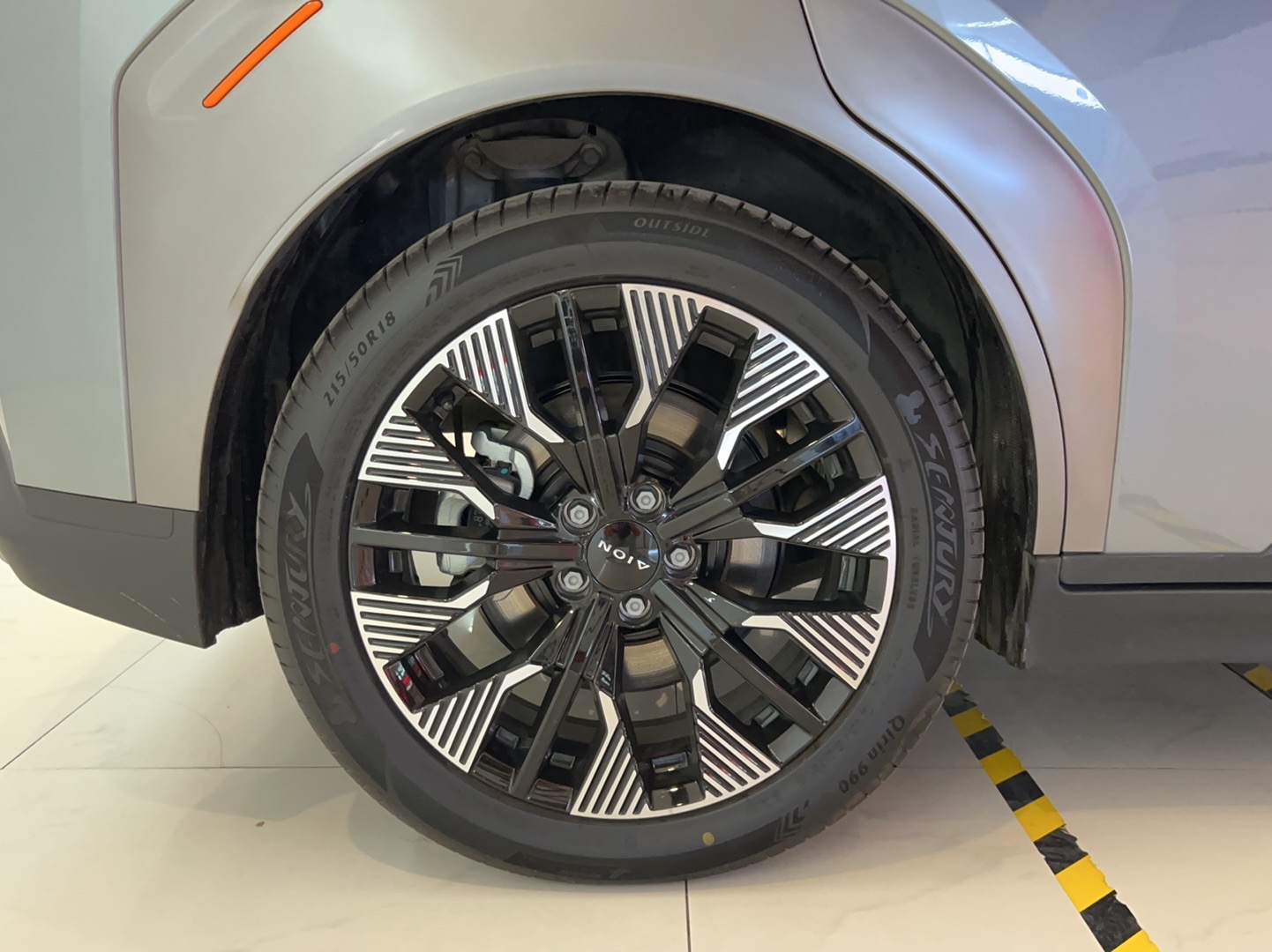 广汽埃安 AION Y 2021款 70 科技活力版