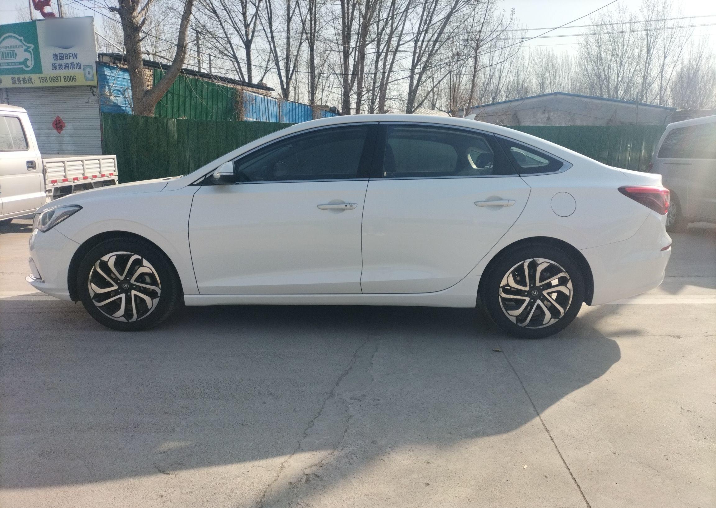 长安 逸动 2018款 1.6L GDI 自动领尚型