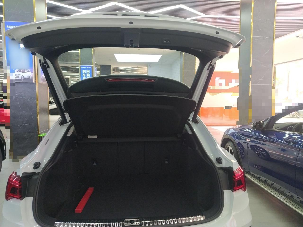 奥迪Q3 Sportback 2022款 40 TFSI 时尚型