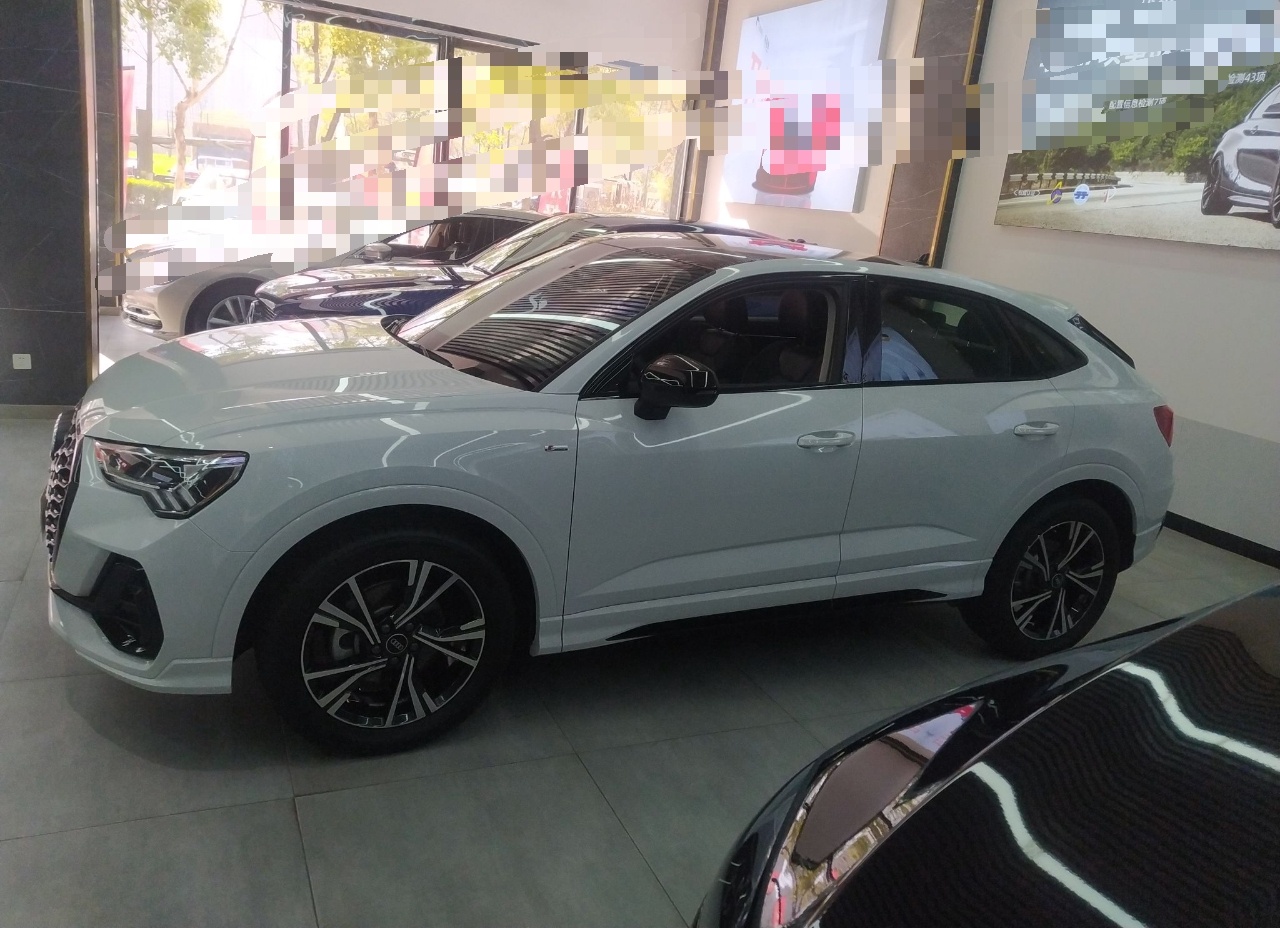 奥迪Q3 Sportback 2022款 40 TFSI 时尚型
