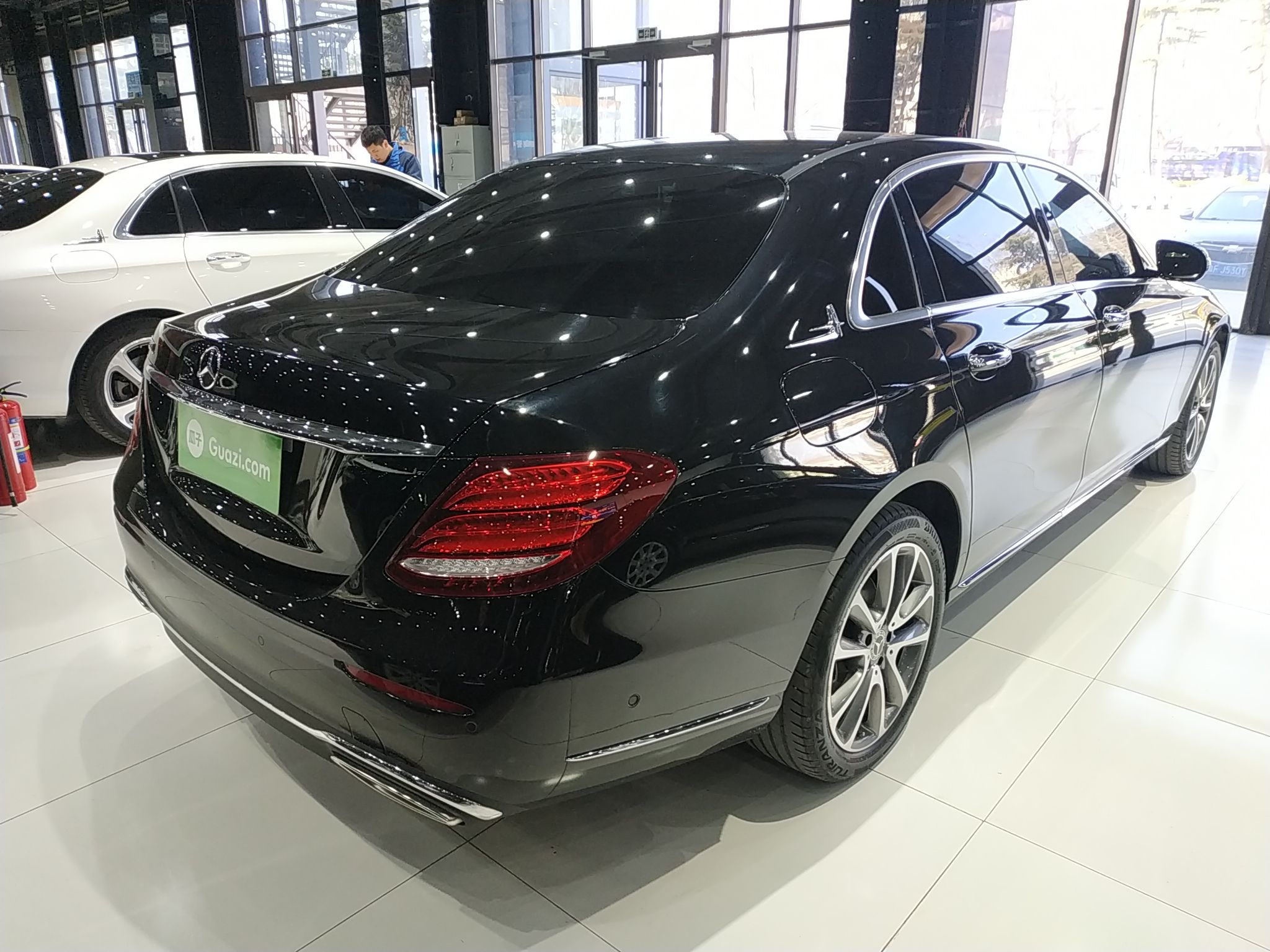 奔驰E级 2018款 E 200 L