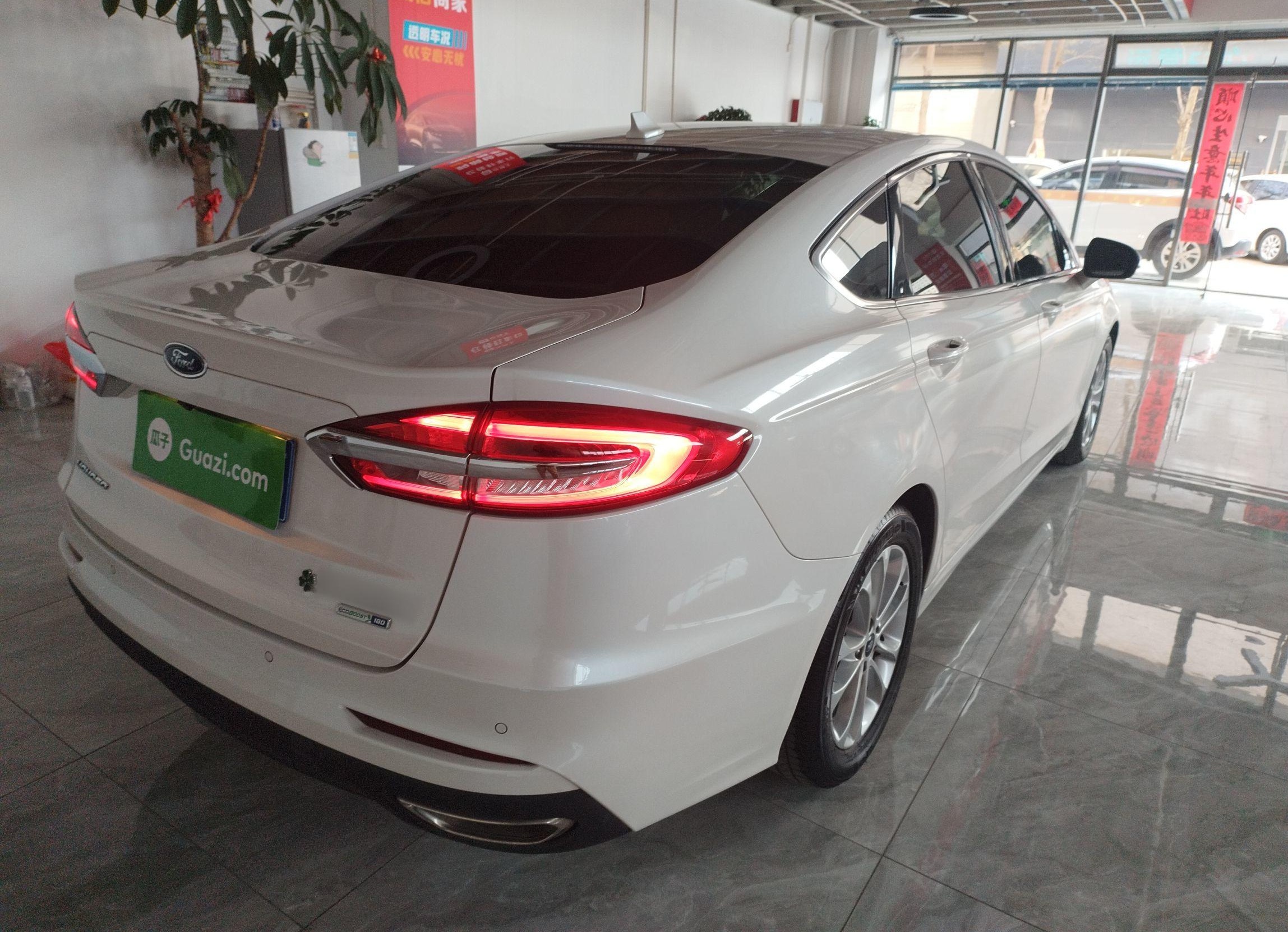 福特 蒙迪欧 2020款 EcoBoost 180 时尚型