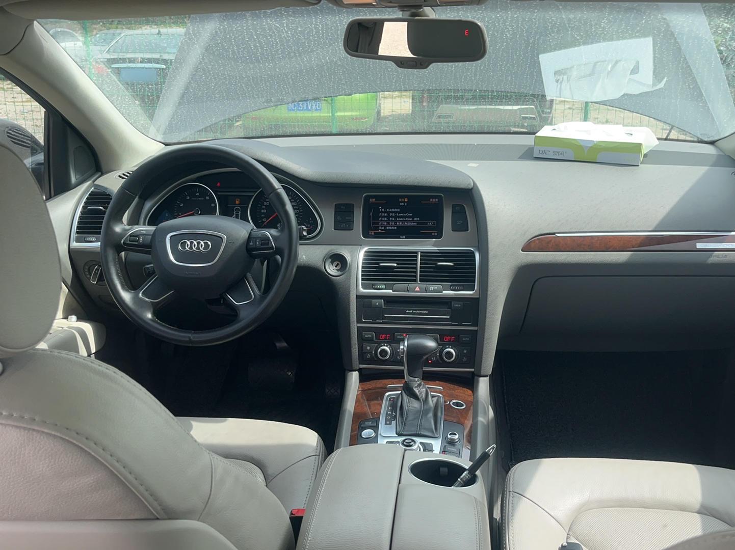 奥迪Q7 2012款 3.0 TFSI 进取型(200kW)(进口)