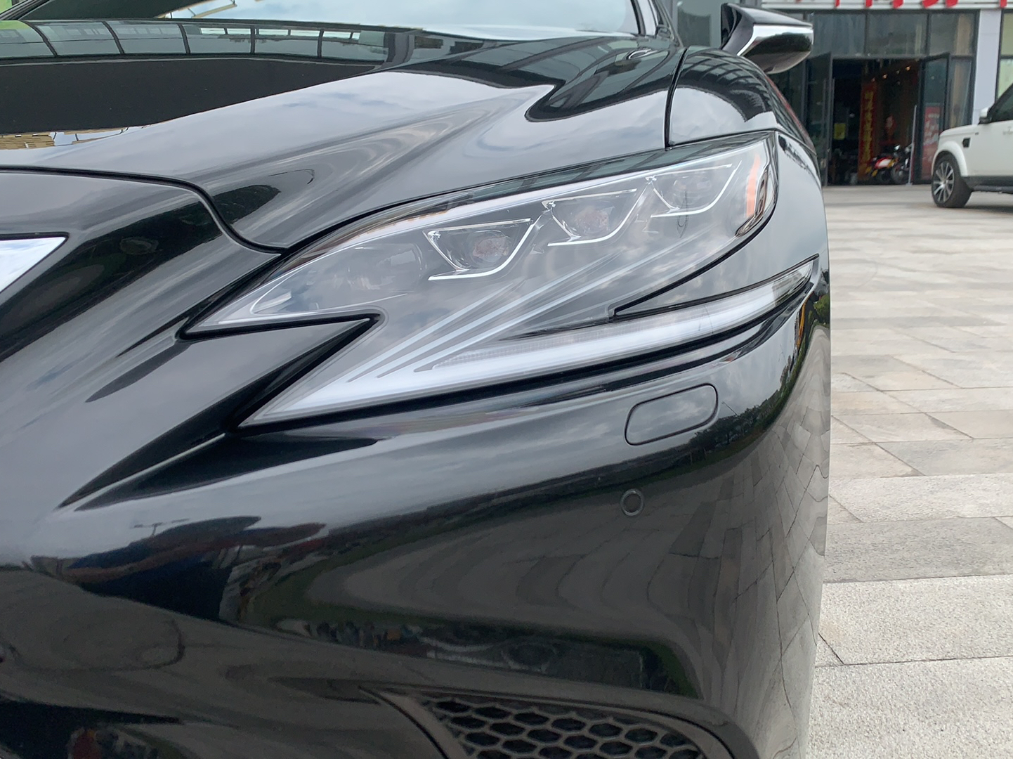 雷克萨斯LS 2018款 500h 行政版 国V