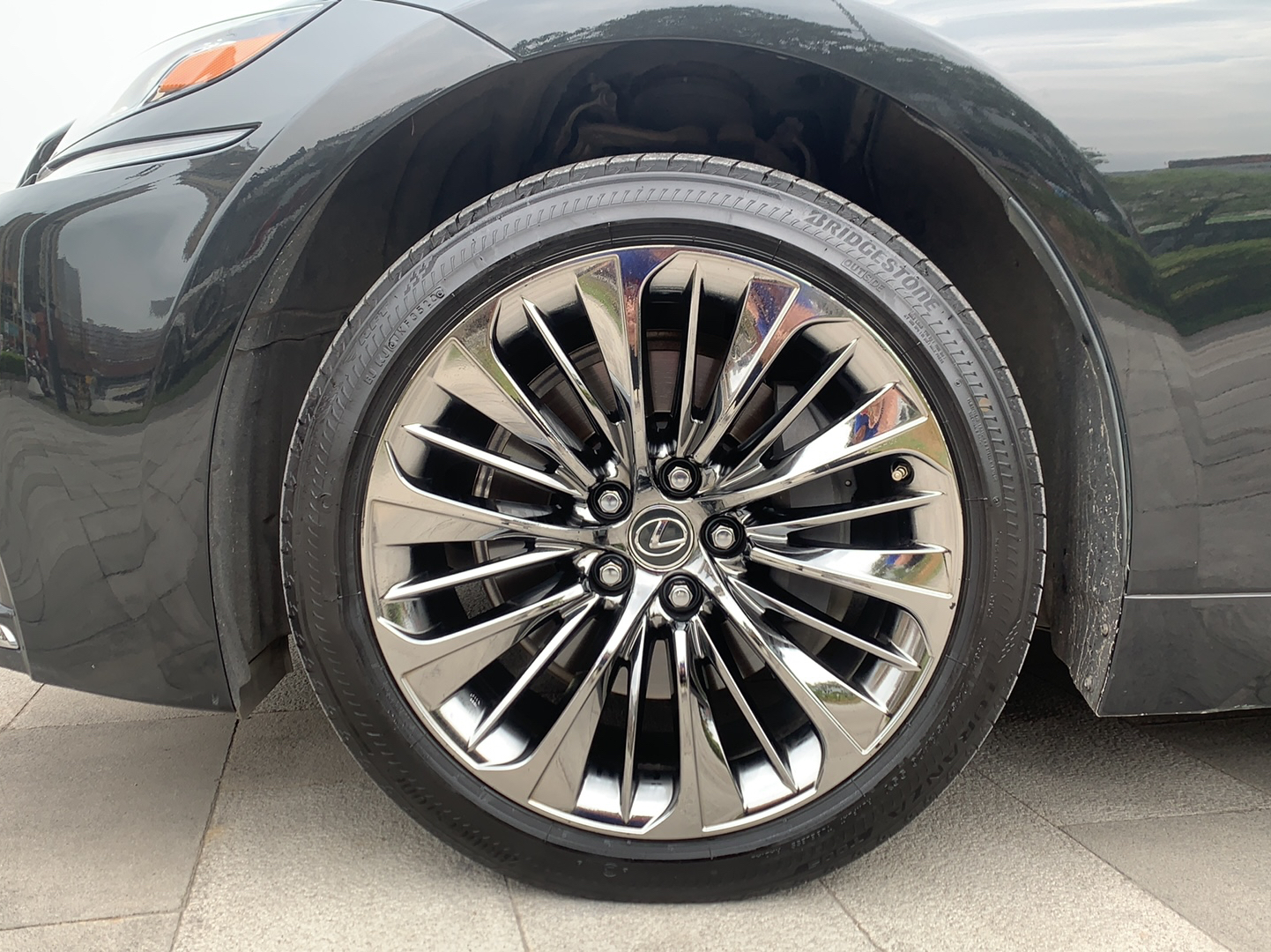 雷克萨斯LS 2018款 500h 行政版 国V